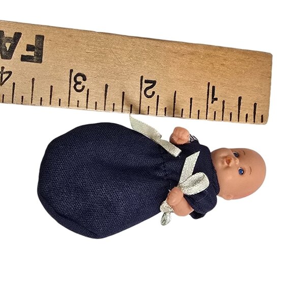 Miniature Baby Doll Simba Gender Neutral Vinyl Blue Eyes Little Small Tiny 1:6 - Picture 9 of 9